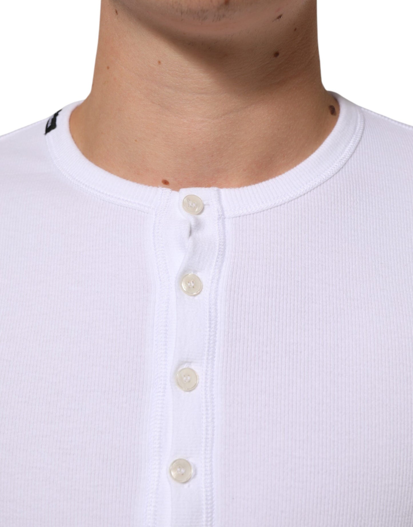 Dolce & Gabbana Weißes T-Shirt mit langen Ärmeln und Knopfverschluss