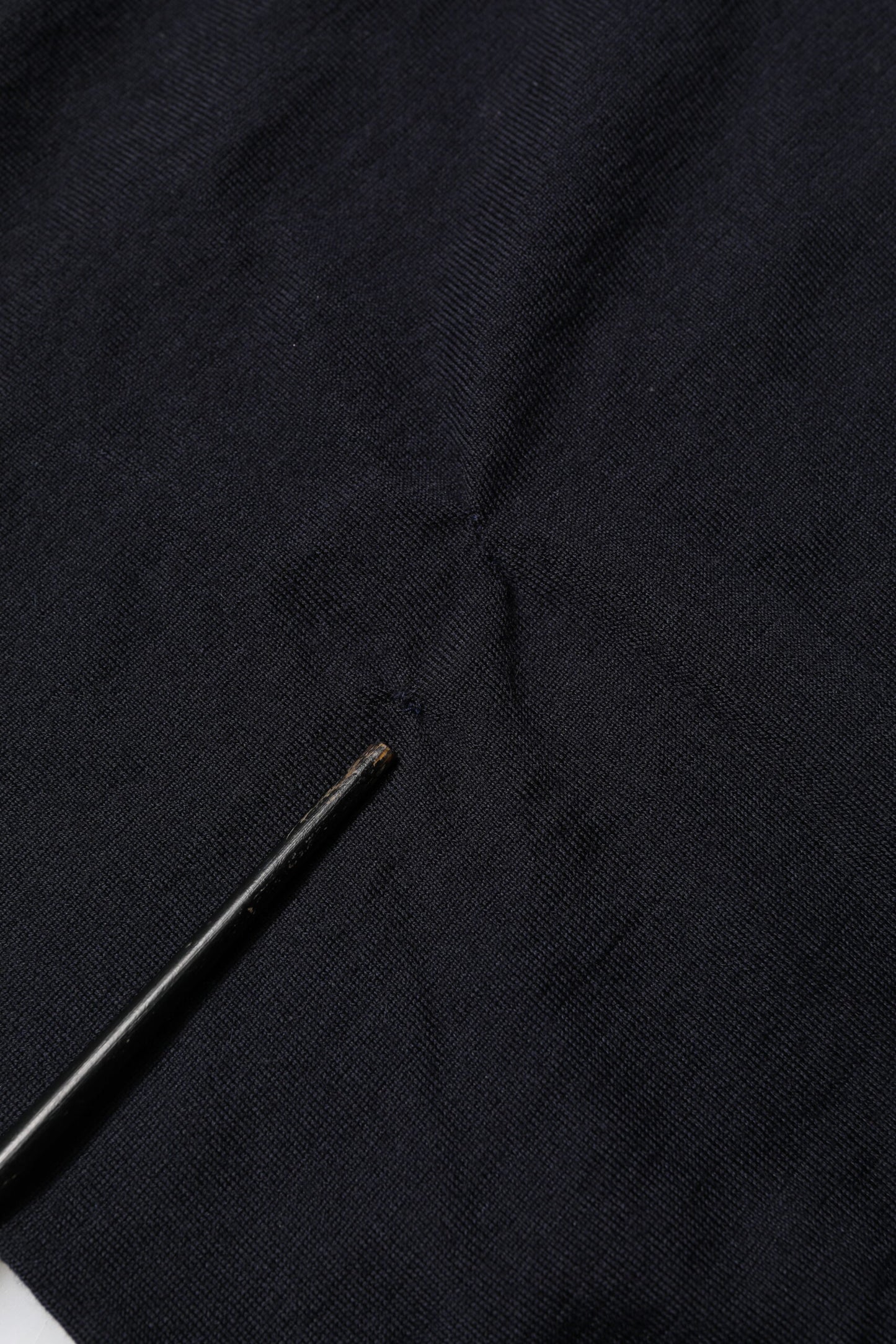 Dolce & Gabbana Schwarzer Kaschmir-Strickpullover mit V-Ausschnitt